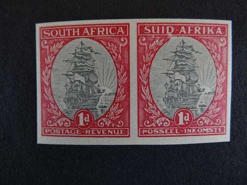 1d IMPERF PAIR. A UNMOUNTED DROMMEDARIS SHIP. HYPHENATED PICTORIALS